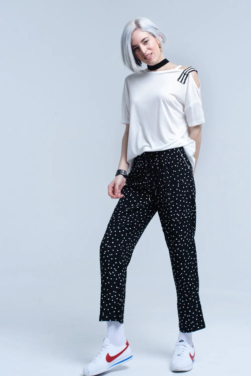 White t-shirt with one open shoulder - Tops
