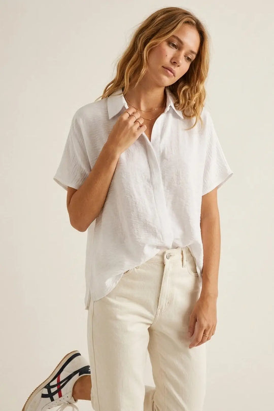 Q2 White Textured Cotton Short Sleeve Collared Relaxed Fit Shirt