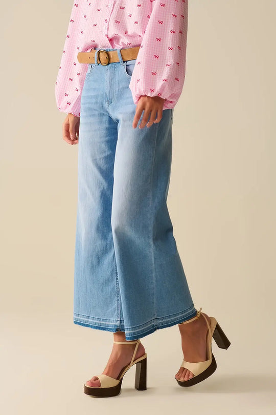 Q2 Wide-leg ankle jeans with light wash