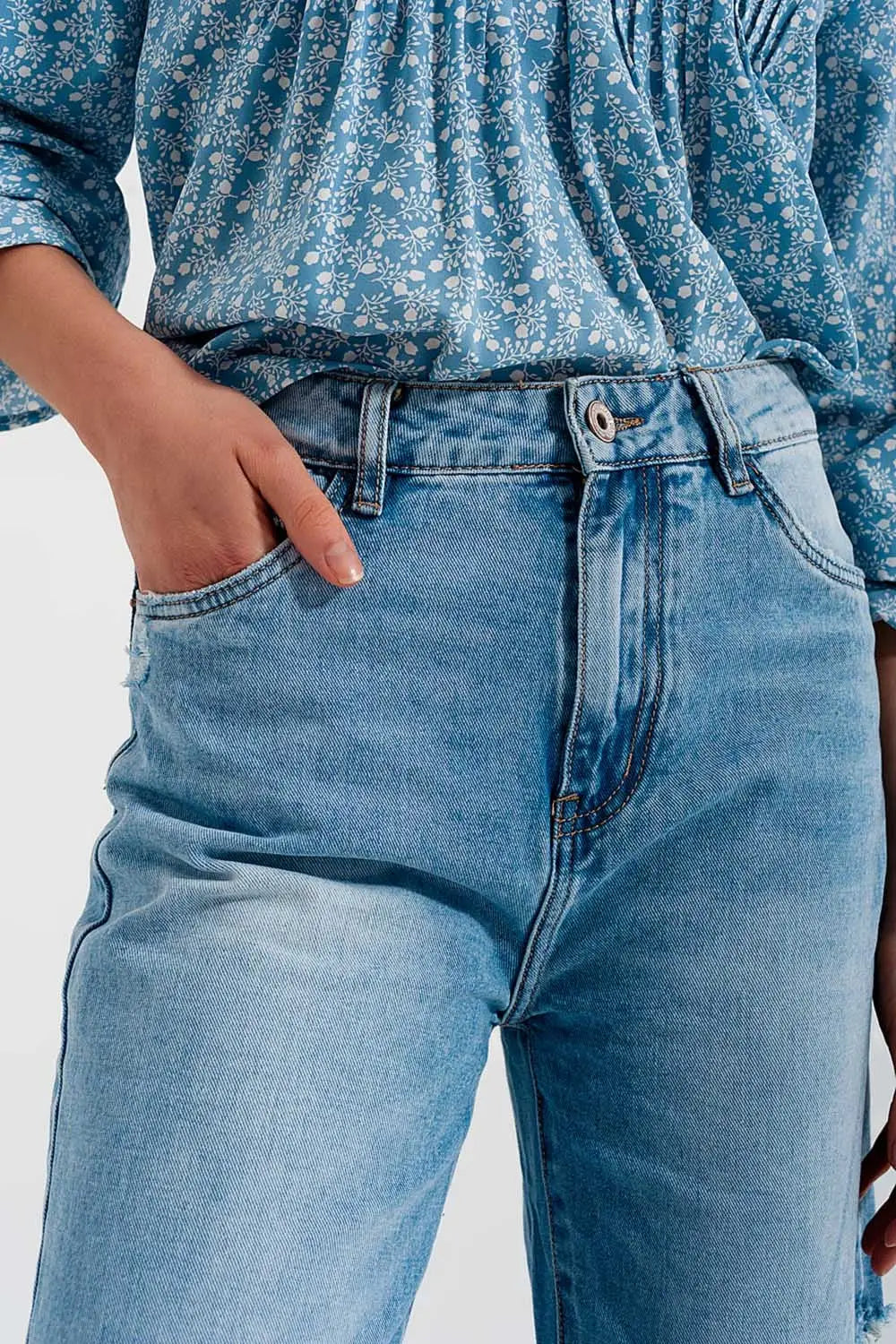 Wide leg jean with knee rips washed blue - Jeans