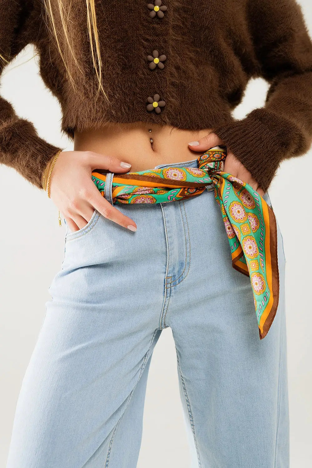 wide leg jeans in light wash with side seam - Jeans