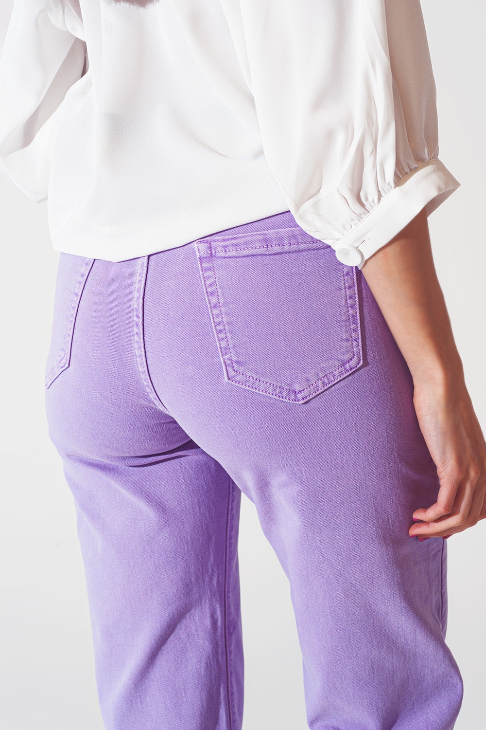 Wide leg jeans in purple