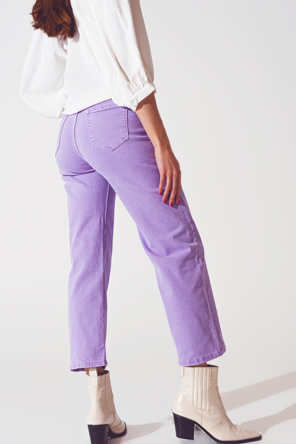 Wide leg jeans in purple