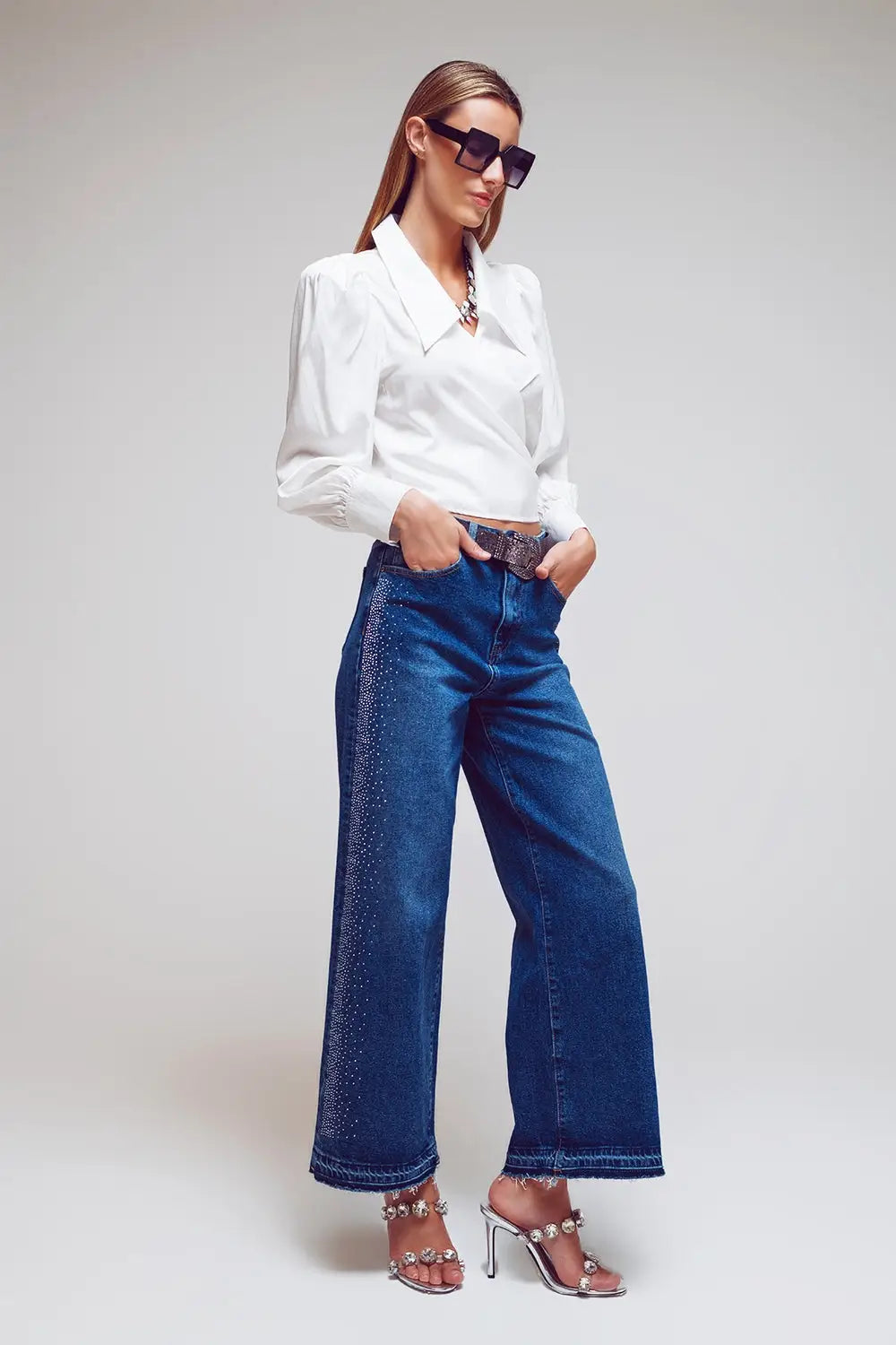 Wide Leg Jeans With Diamante Details on the Side in Mid Wash - Jeans