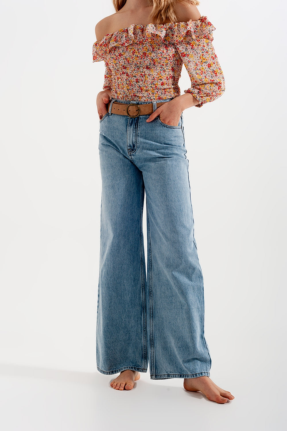 Wide leg jeans with high waist in light blue