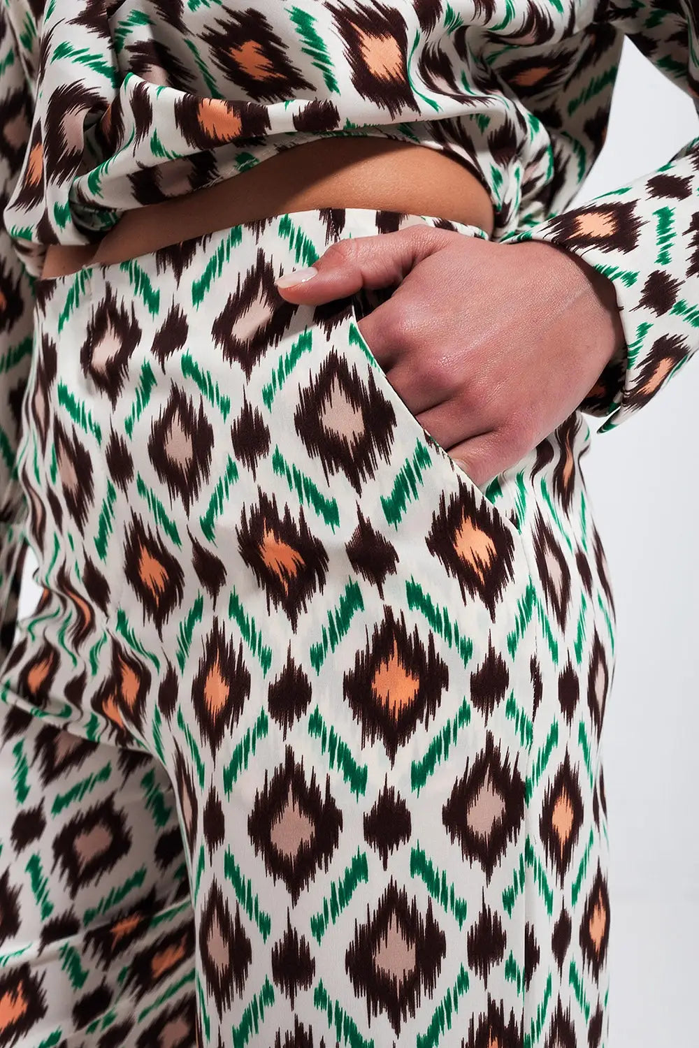 Wide leg pants in geo print - Pants