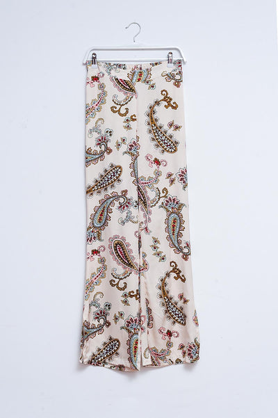 Q2 Wide leg pants in paisley floral