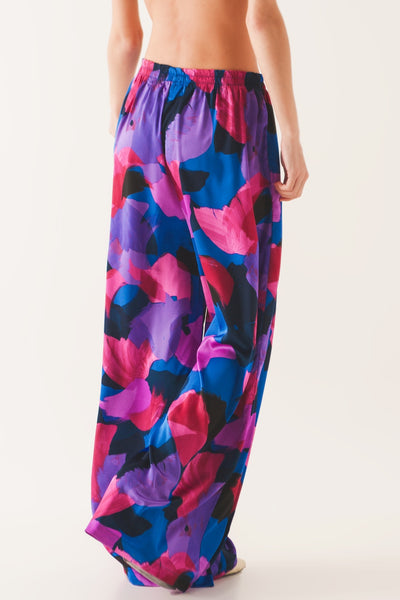 Wide leg pants in purple floral