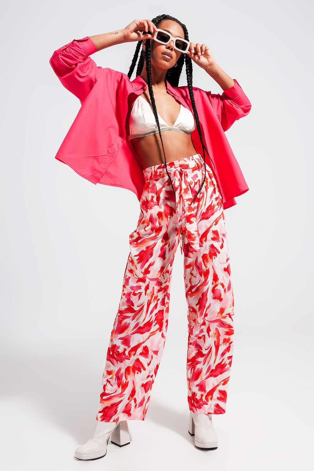 Wide leg pants with belt in fuchsia