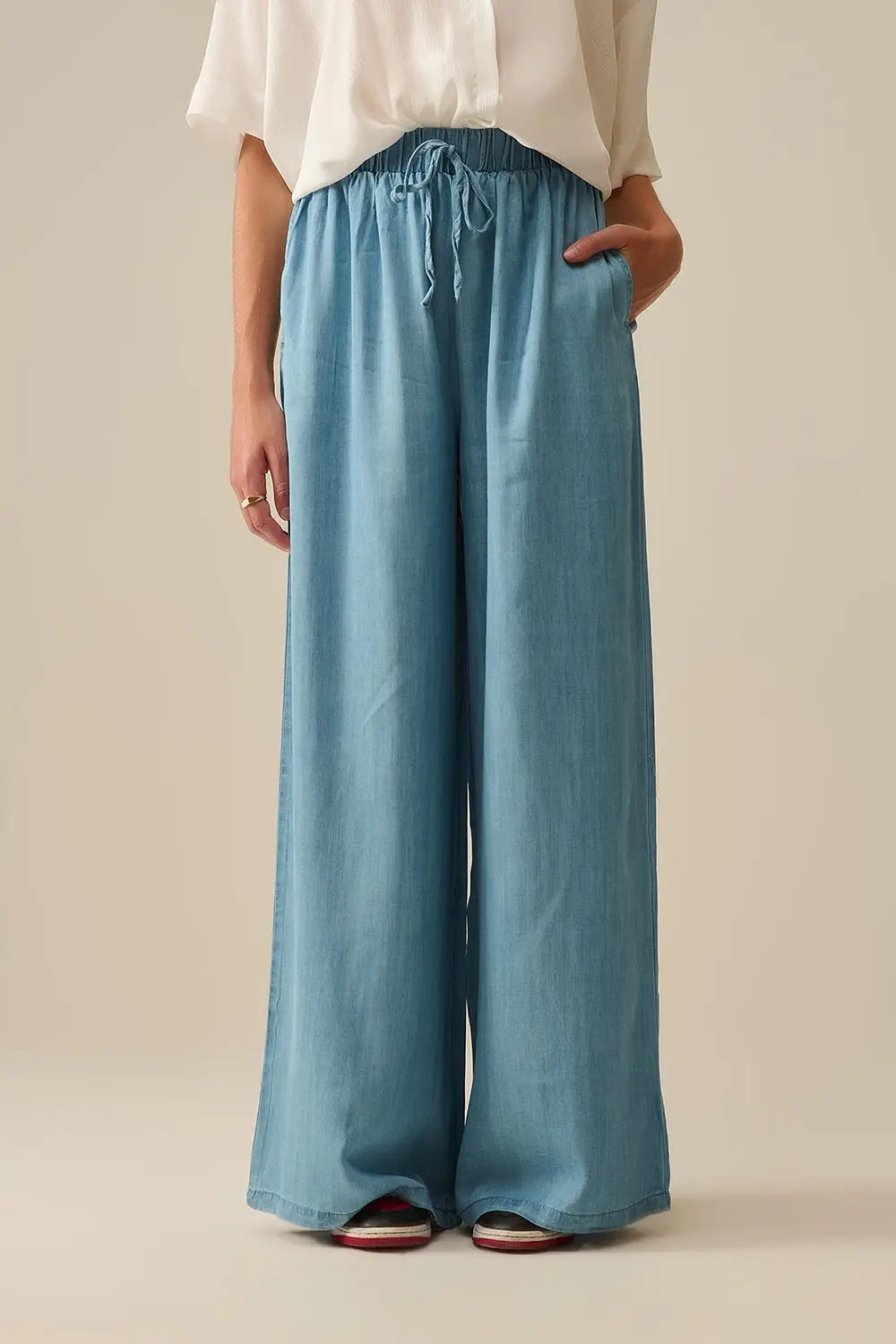 Q2 Wide Leg Tencel Pants in blue