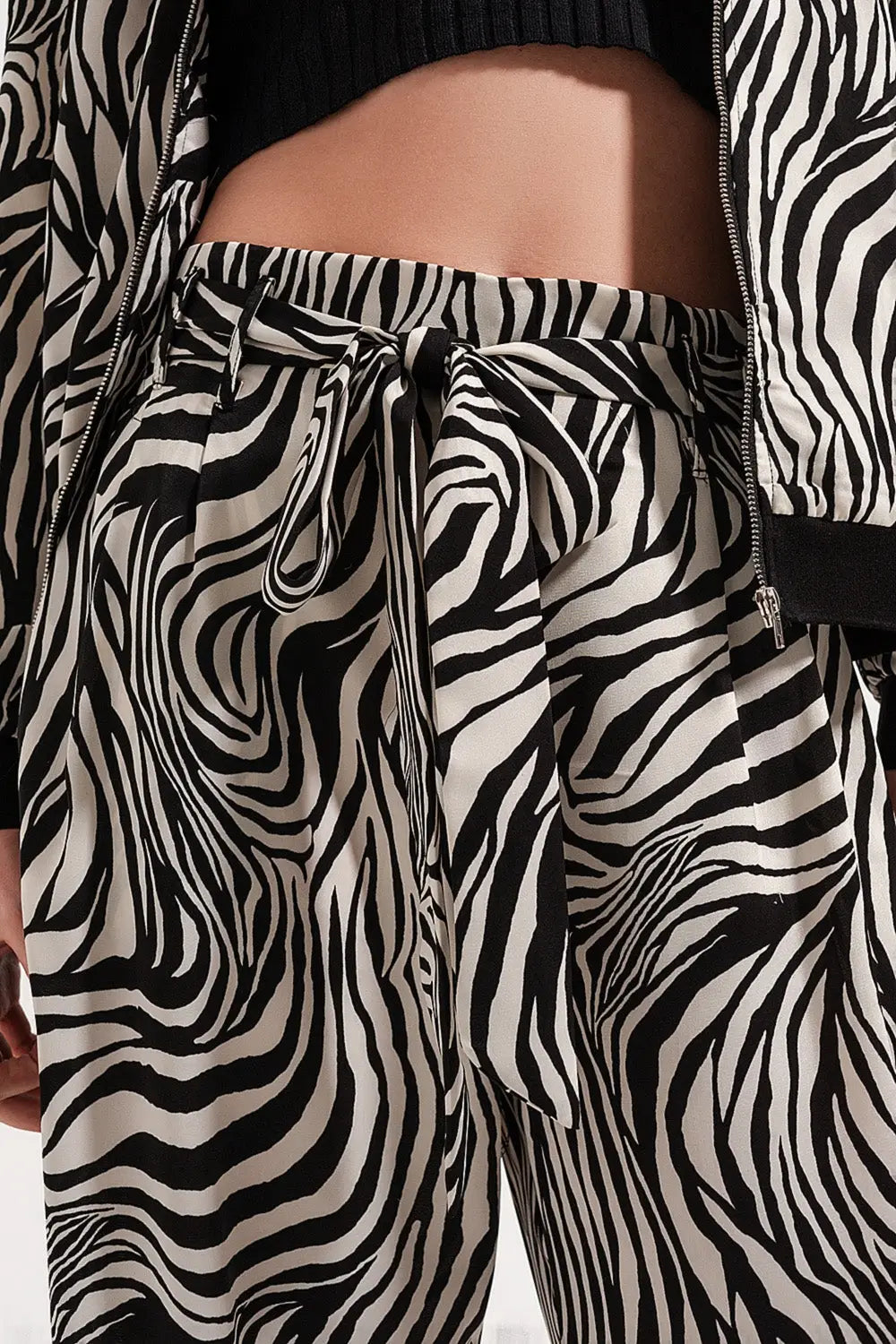 Wide leg trousers in zebra print - Pants