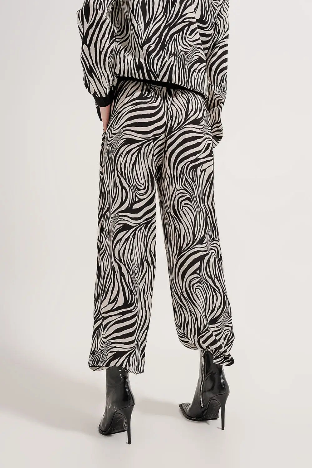 Wide leg trousers in zebra print - Pants