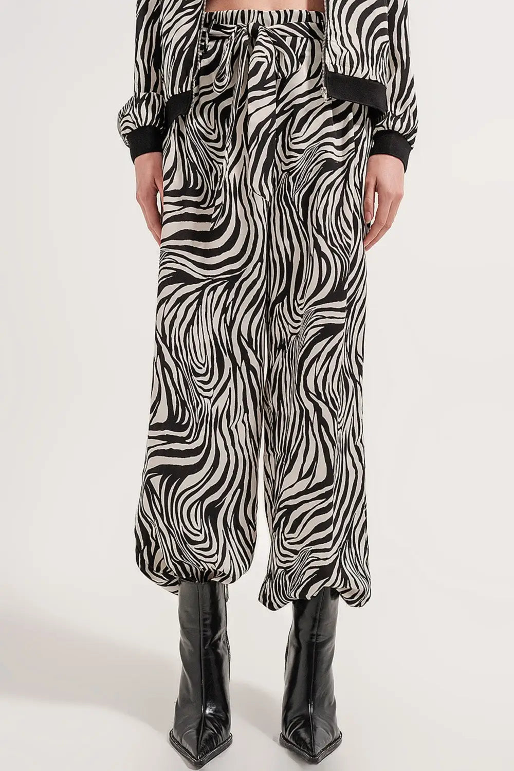 Wide leg trousers in zebra print - Pants