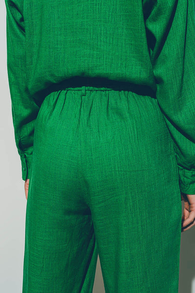 Wide-legged pants in light cotton fabric in green