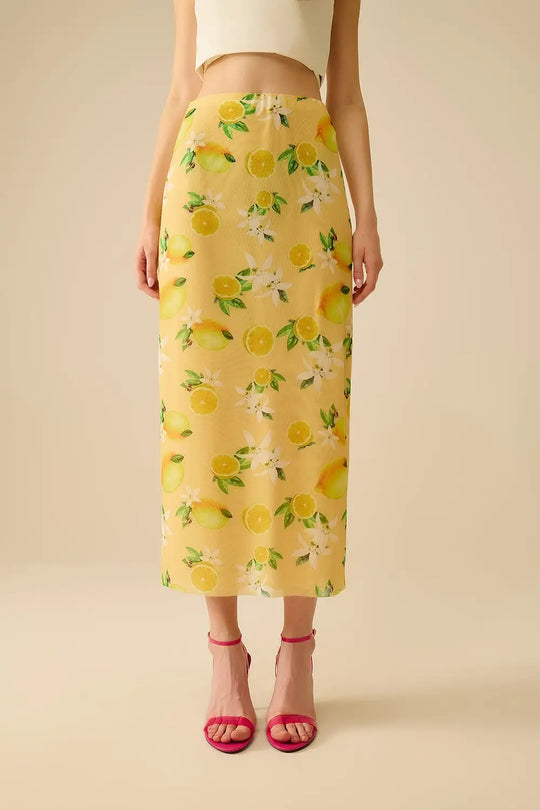 Q2 Yellow Fitted midi skirt with lemon print in mesh fabric