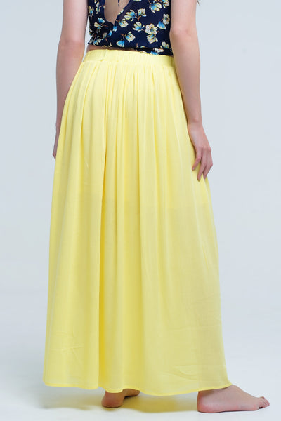 Yellow maxi skirt with pockets