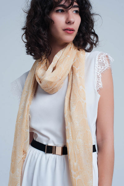 Q2 Yellow scarf with leopard print