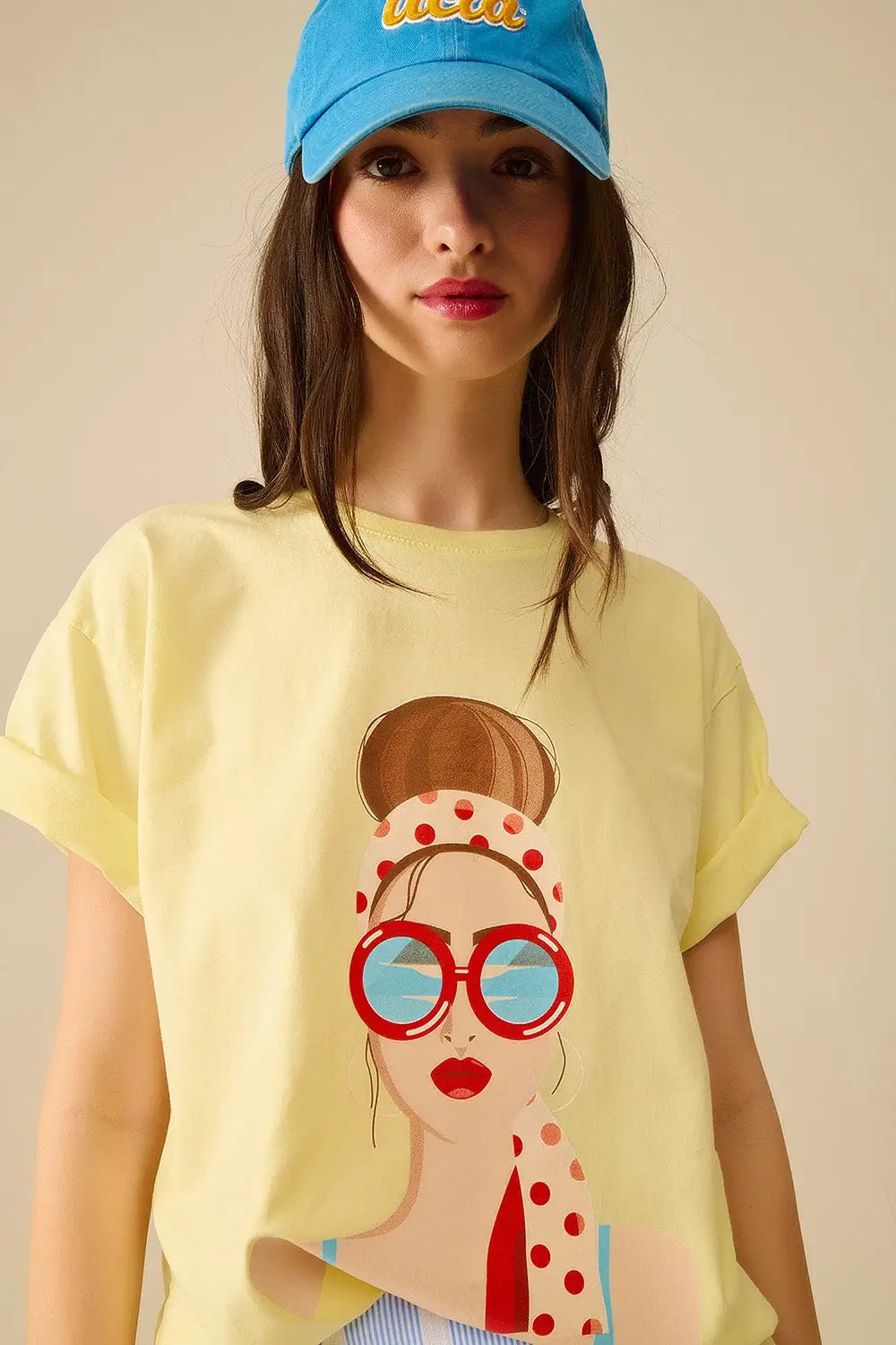 Yellow T-shirt made in Italy with a vintage girl graphic - One Size / Yellow - Tops