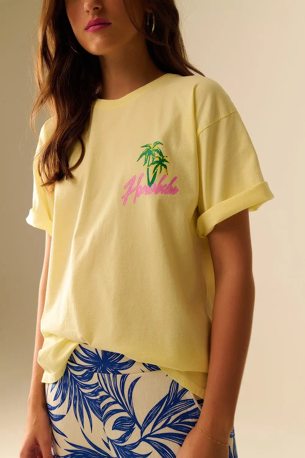 Yellow t-shirt made in Italy with Honolulu graphic - One Size / Yellow - Tops