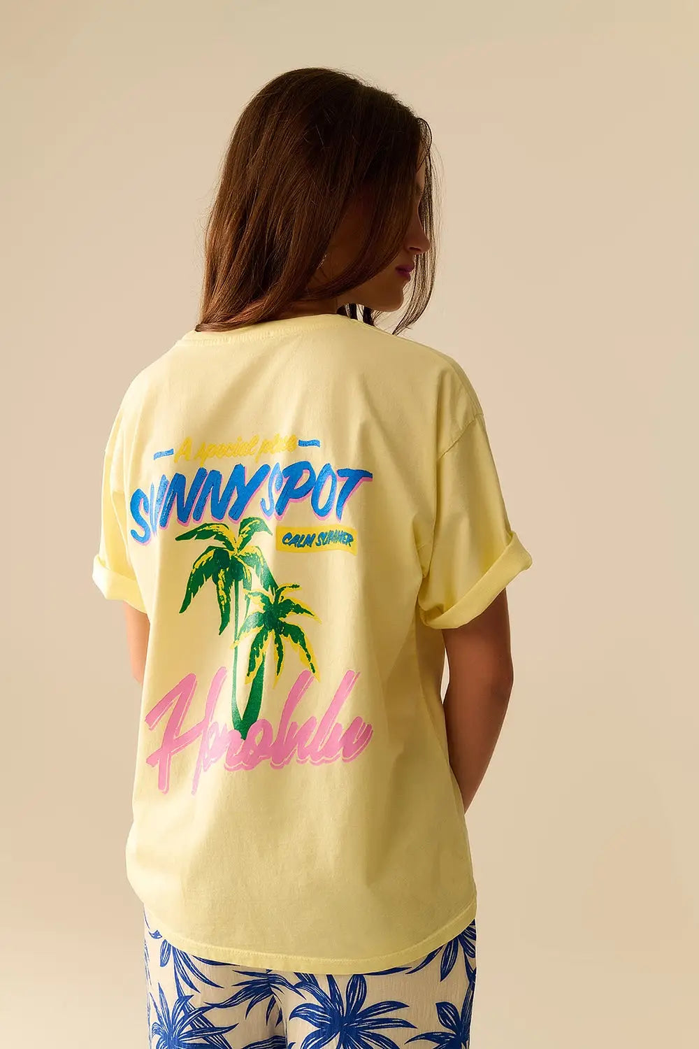 Yellow t-shirt made in Italy with Honolulu graphic - One Size / Yellow - Tops