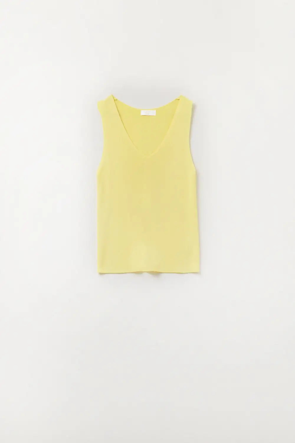 Yelow sleeveless fine knitted top With V-Neck - One Size / Yellow - Sweaters
