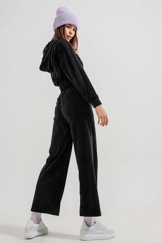 Zip through hoodie in black - Sweaters