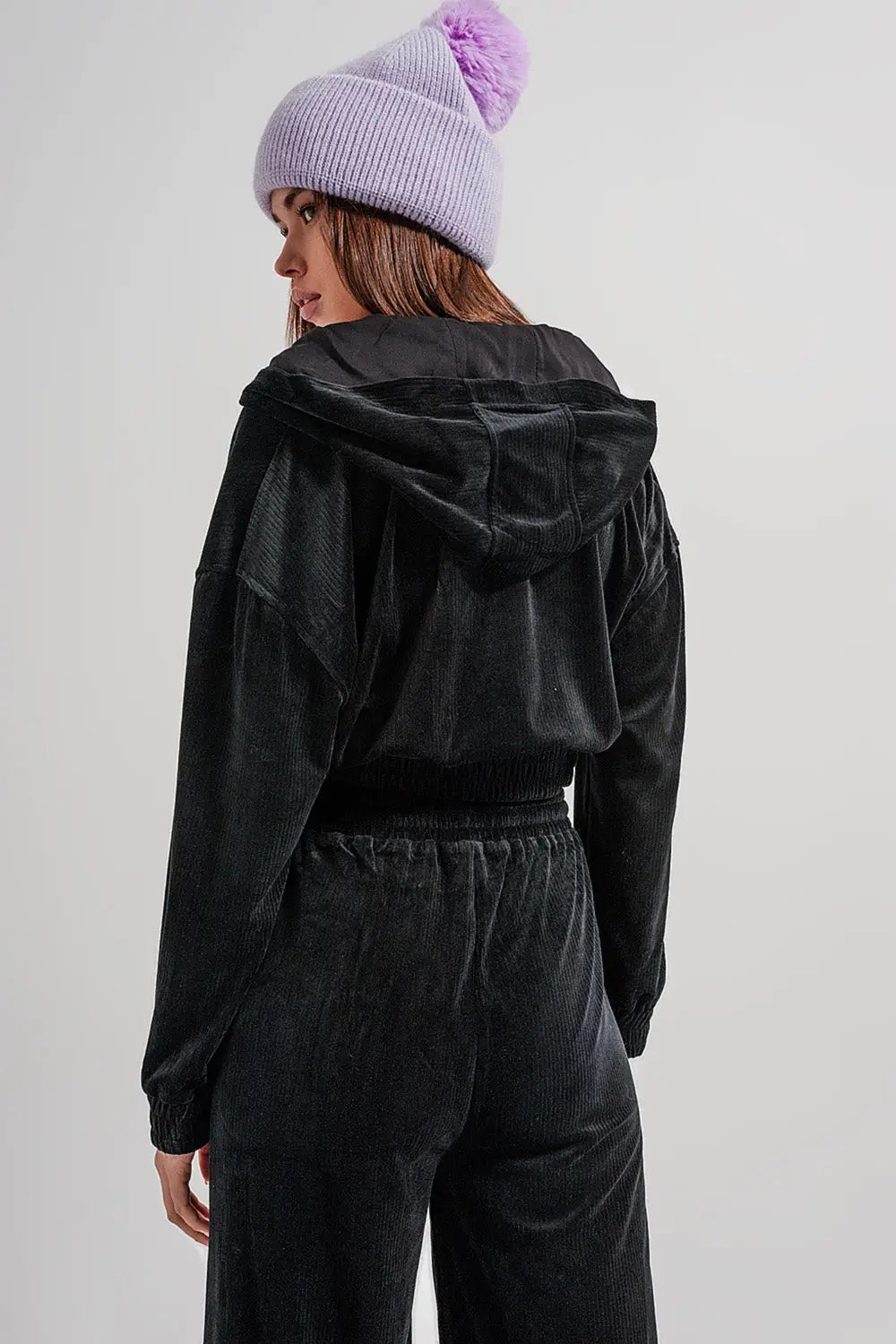 Zip through hoodie in black - Sweaters